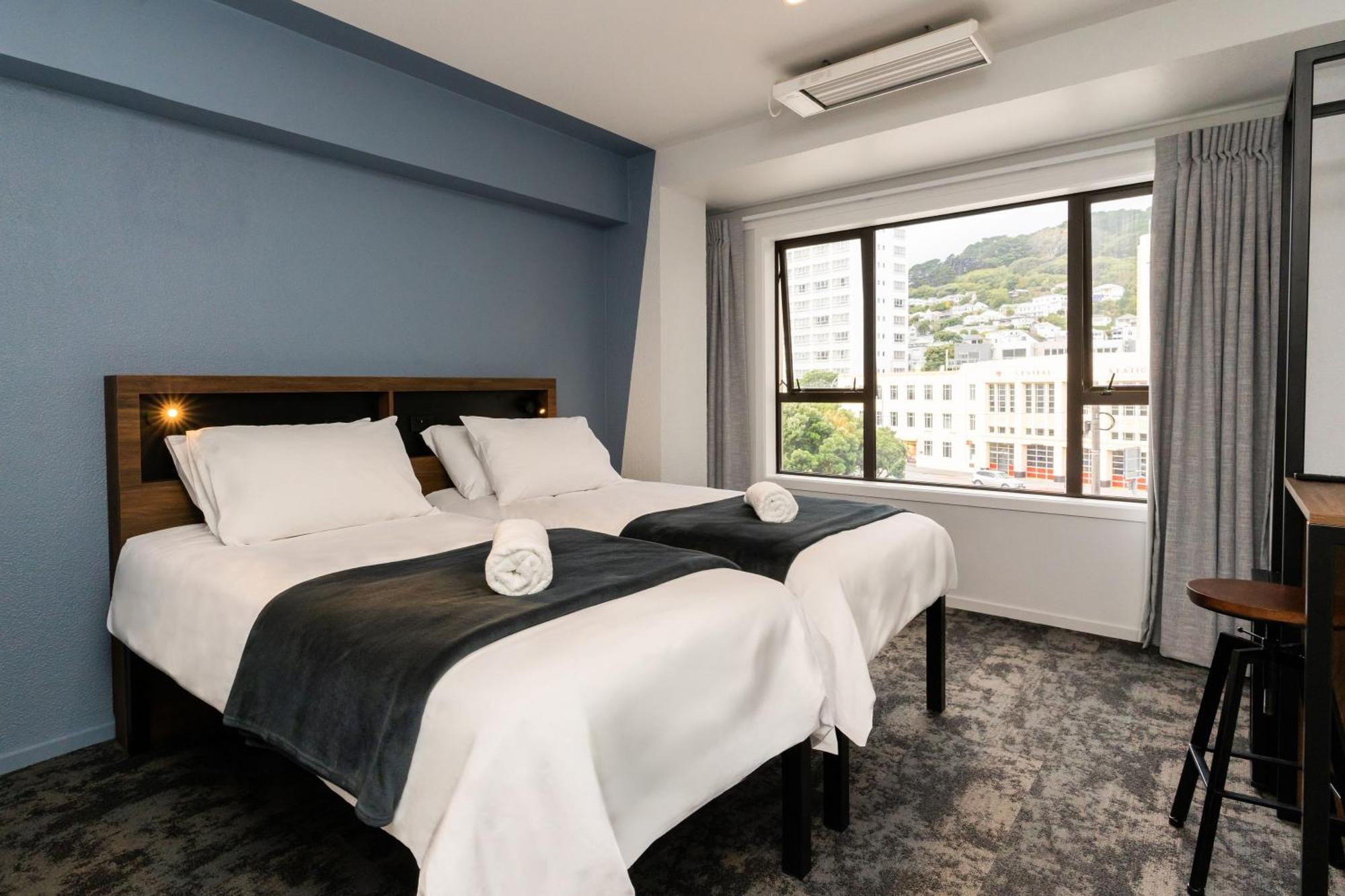 Haka House Wellington Pansiyon Dış mekan fotoğraf A room at the hotel